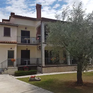 https://maki-suzi.in-istria.net